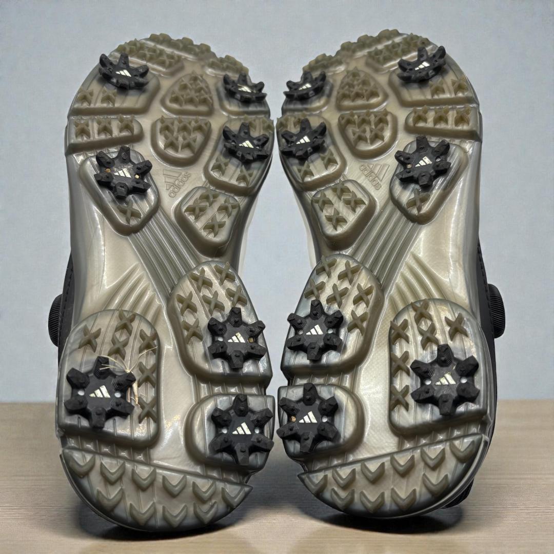 【人気】アディダスコードカオス BOA ゴルフシューズ白黒 26.5スパイクレス