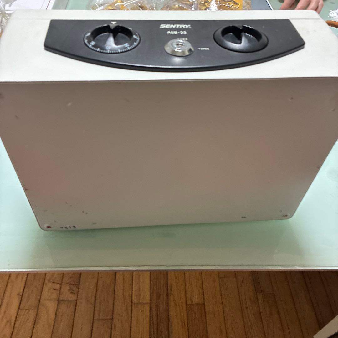 SENTRY A58-32 ダイヤルロックキャッシュボックス