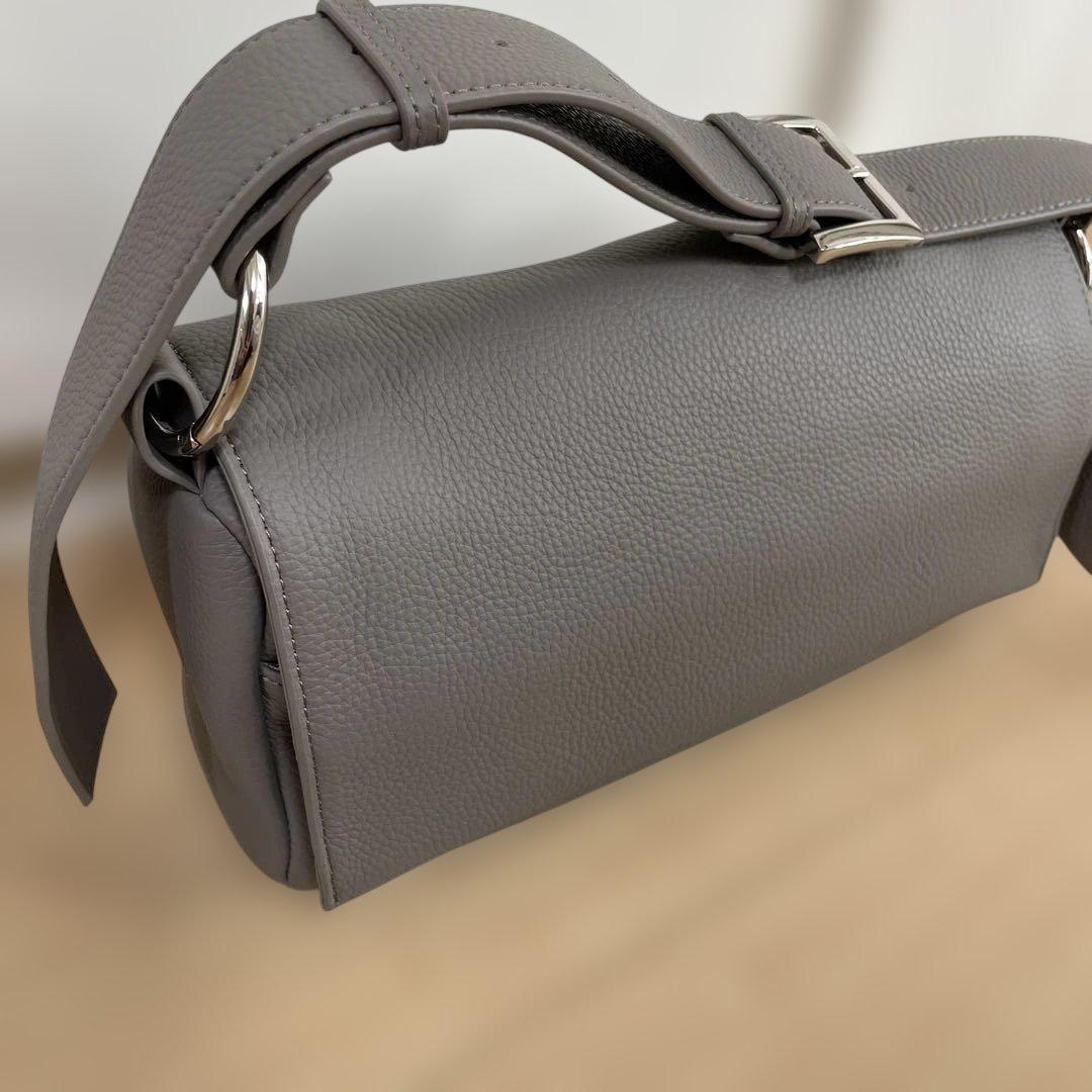 【3日間限定値下げ】BEARDSLEY ビアズリー レザーボディバッグ