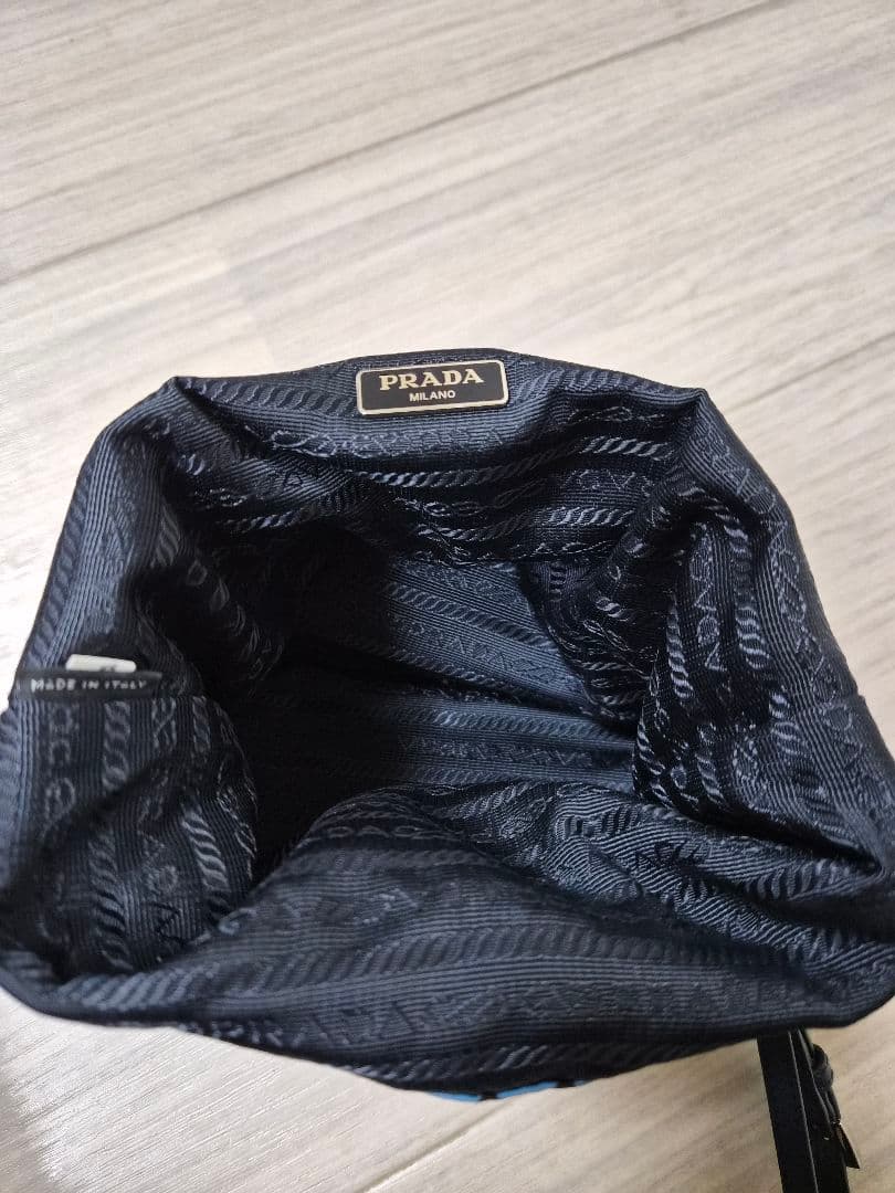 PRADA 青黒パターン 巾着型ショルダーバッグ