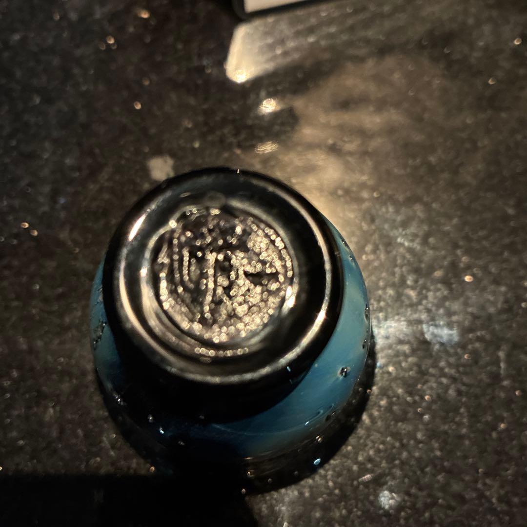 琉球ガラス、冷酒用とっくりとおちょこ。