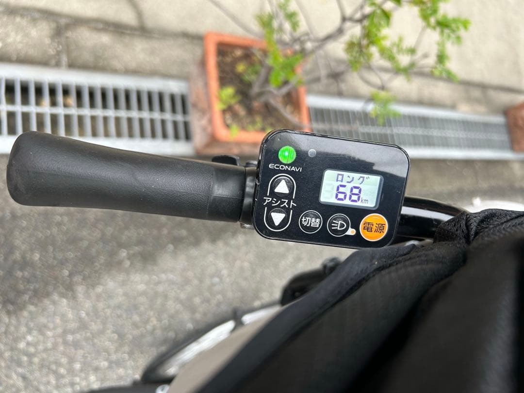 パナソニック　ギュット・クルーム
20インチ内装3段ギア大容量バッテリー16Ah