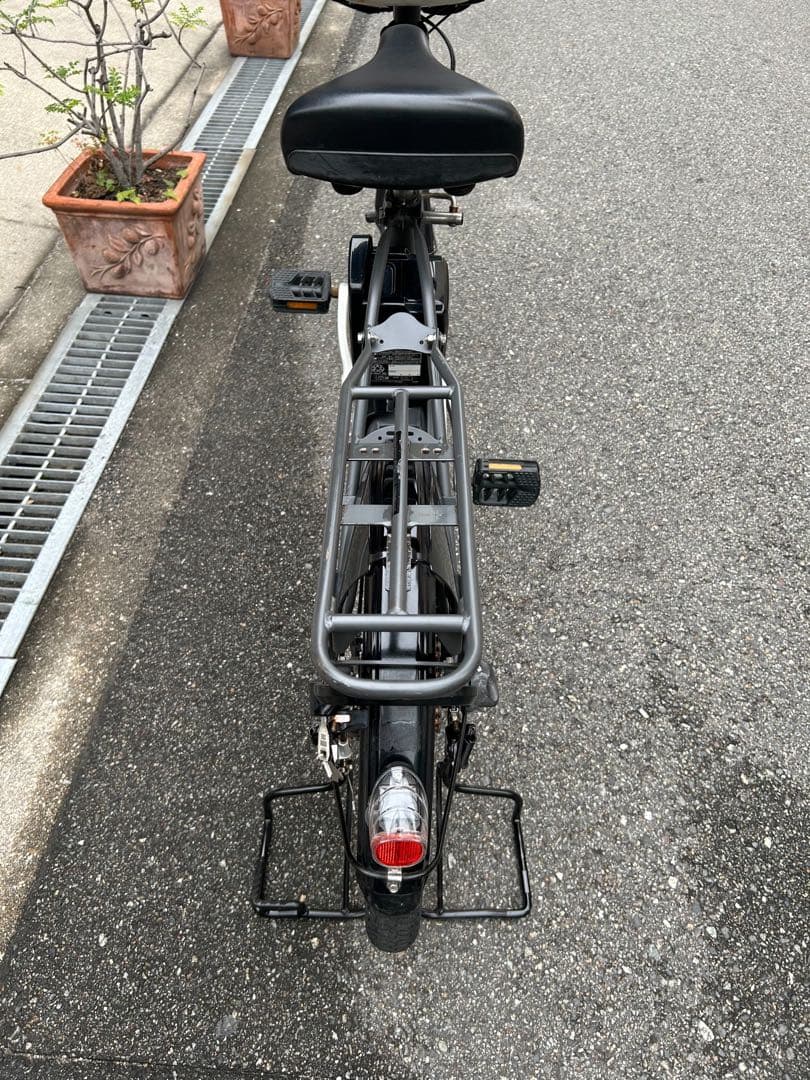 パナソニック　ギュット・クルーム
20インチ内装3段ギア大容量バッテリー16Ah