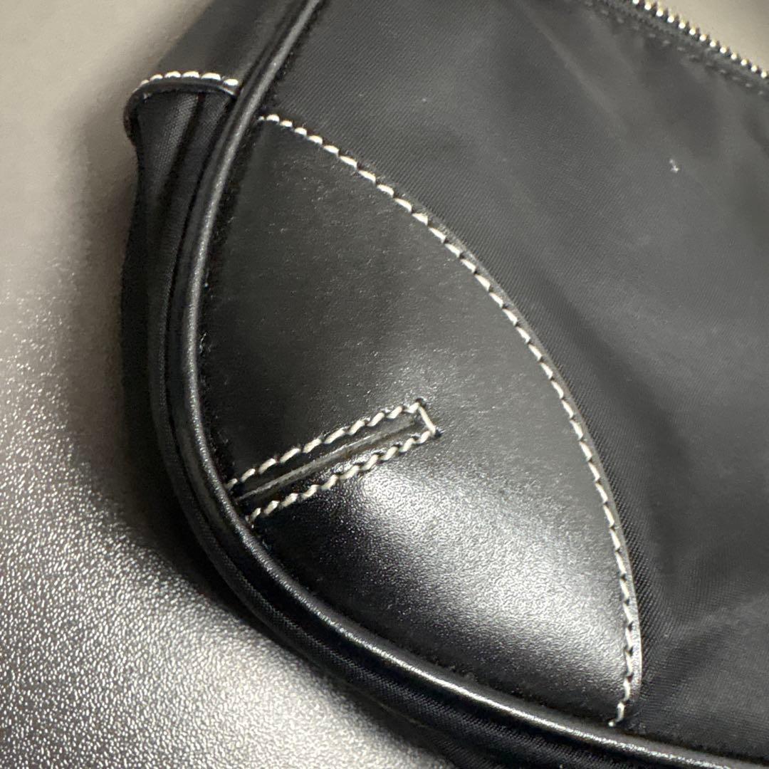 PRADA ブラック ショルダーバッグ