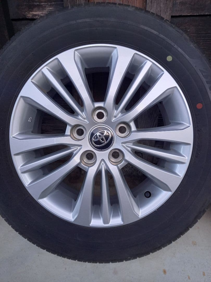 ゆきです！トヨタ 16インチ ホイールセット