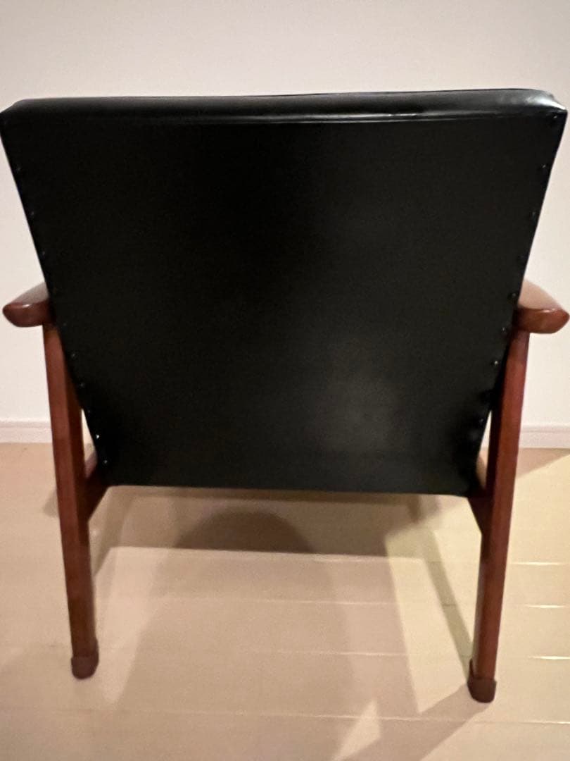 カリモク60 Kチェア 1シーター スタンダードブラック　送料込み