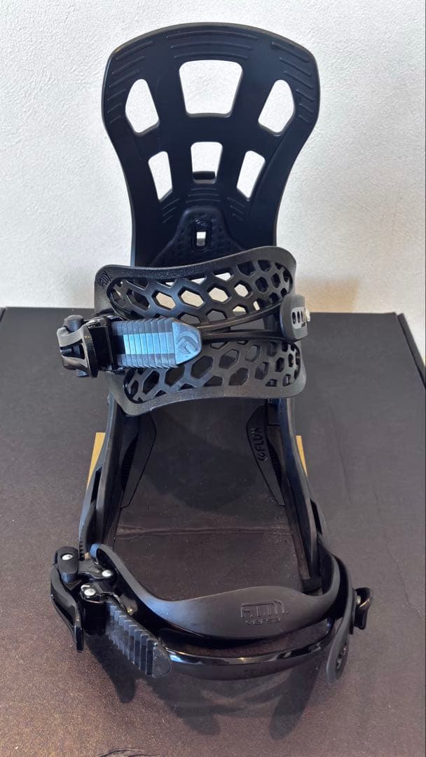 【希少品】FLUX EM Sサイズ　BLACK &WHITE