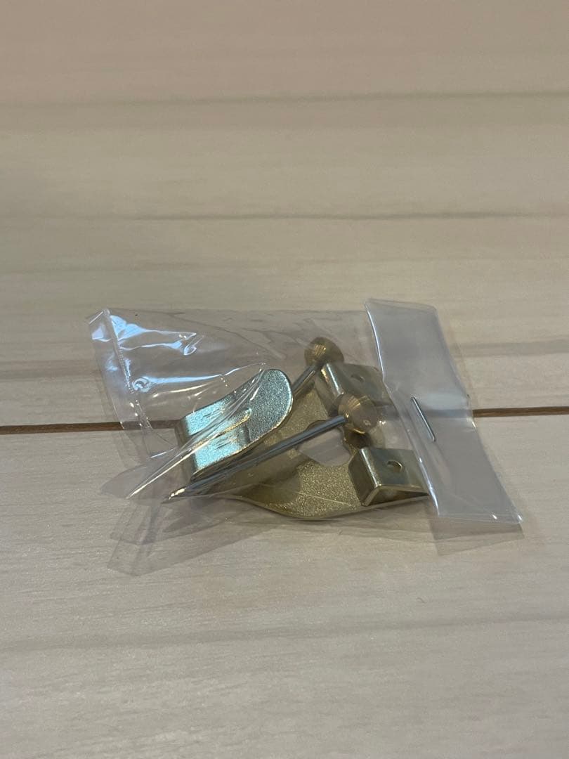 ゴールド色彩額縁（アンティーク風）絵画用　外形約38.0cm×約47.0cm