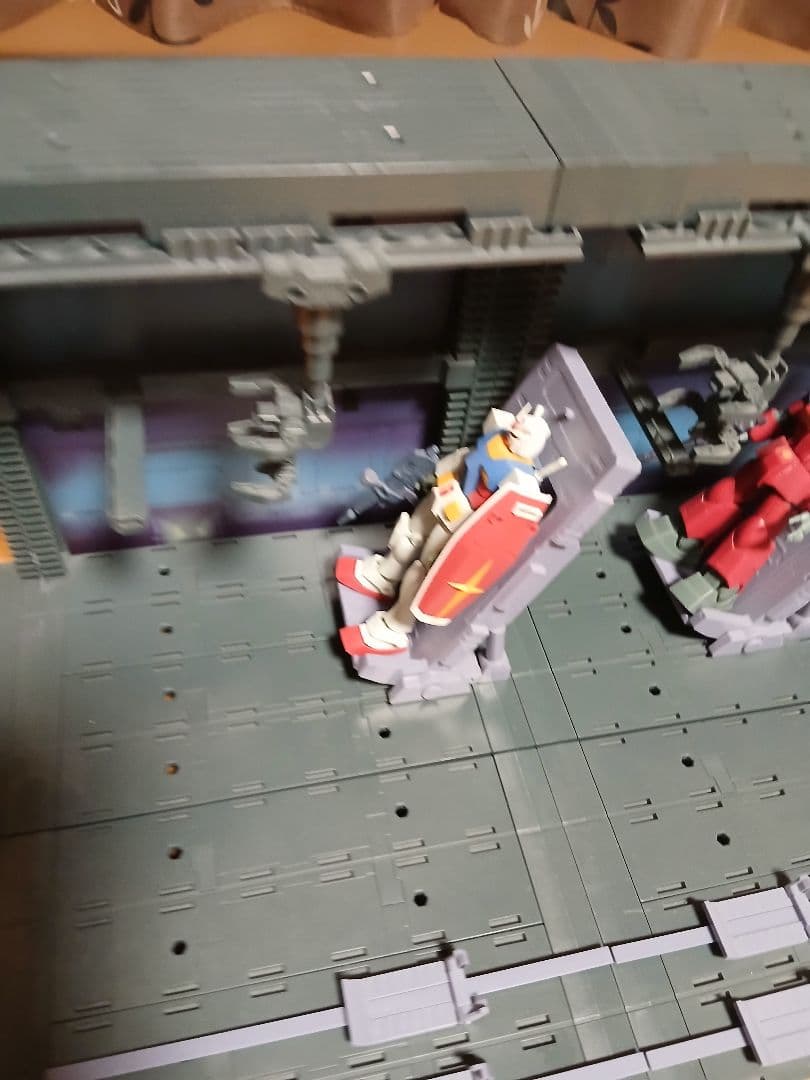 ロボット魂　ジオラマ　ガンダム フィギュア 1/144 スケール