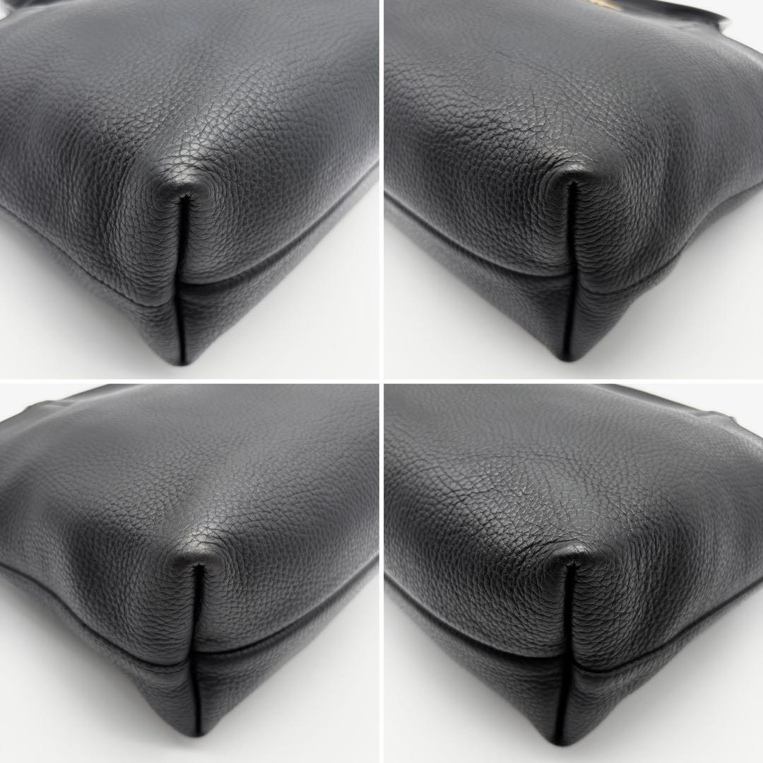 美品 サルヴァトーレフェラガモ ハンドバッグ レザー ガンチーニ レディース 黒