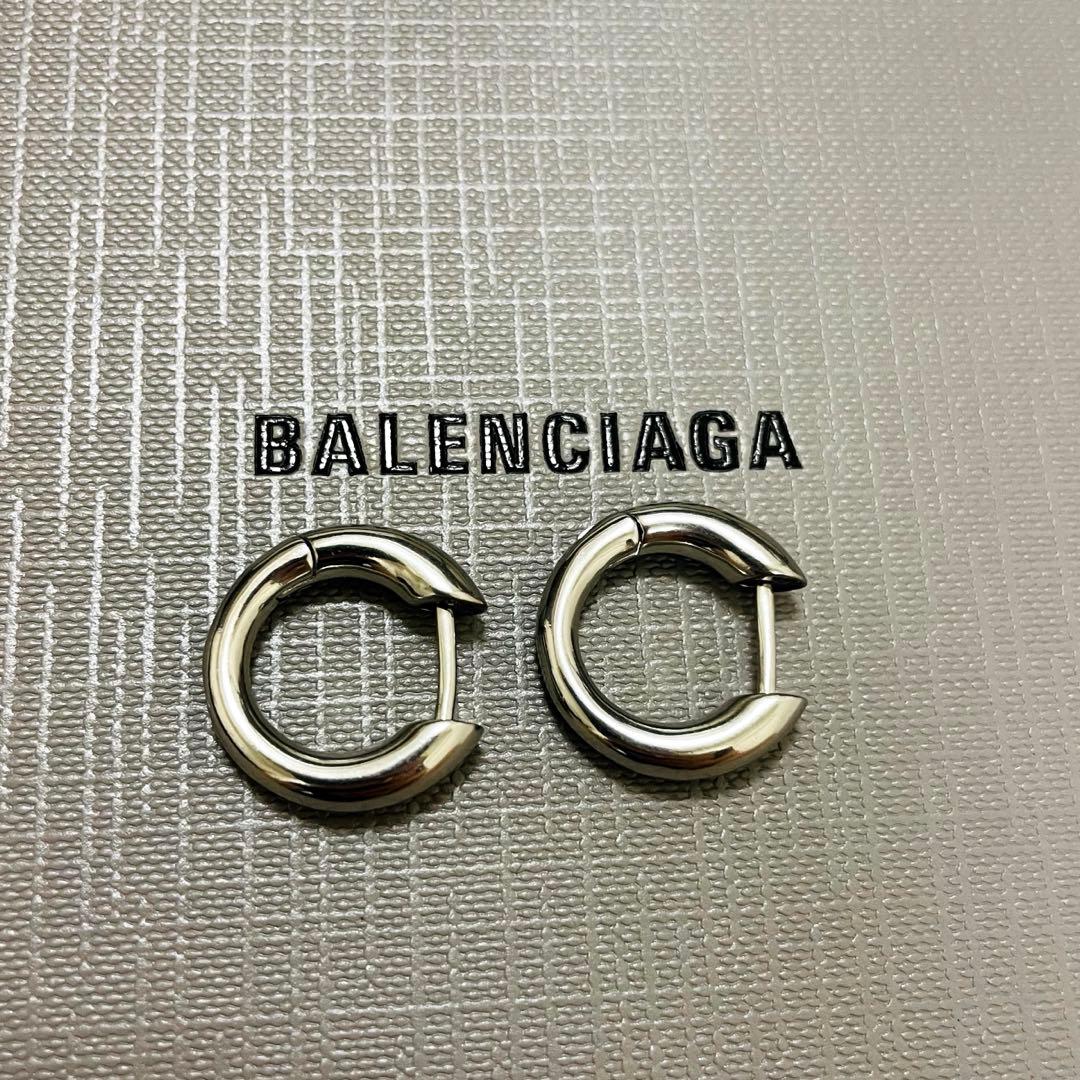 未使用級✨付属完備✨BALENCIAGA ピアス フープ シルバー ロゴ 現行