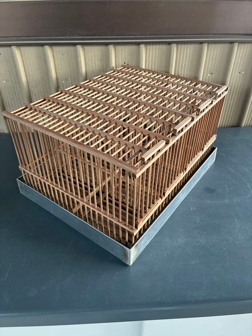 小鳥用水浴び籠　メジロ籠　4羽同時　小鳥かご　ステンレス製水入れ台付き　竹製