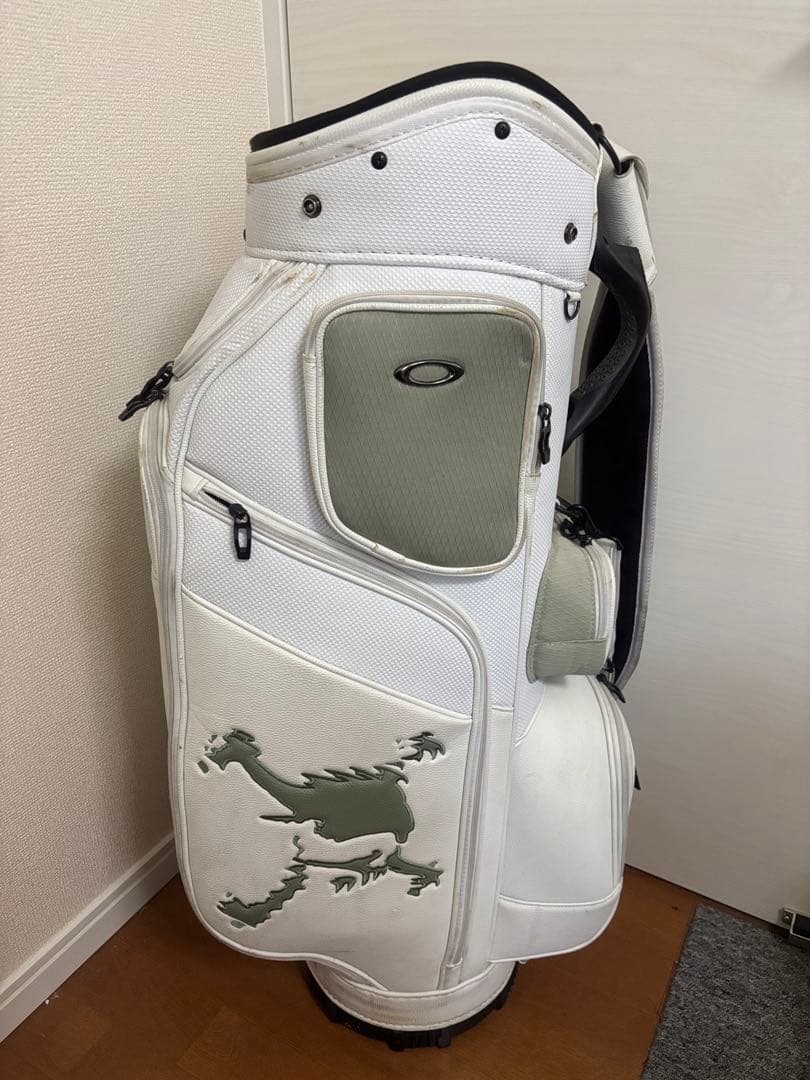 オークリー スカルデザイン　キャディバッグ　ホワイト