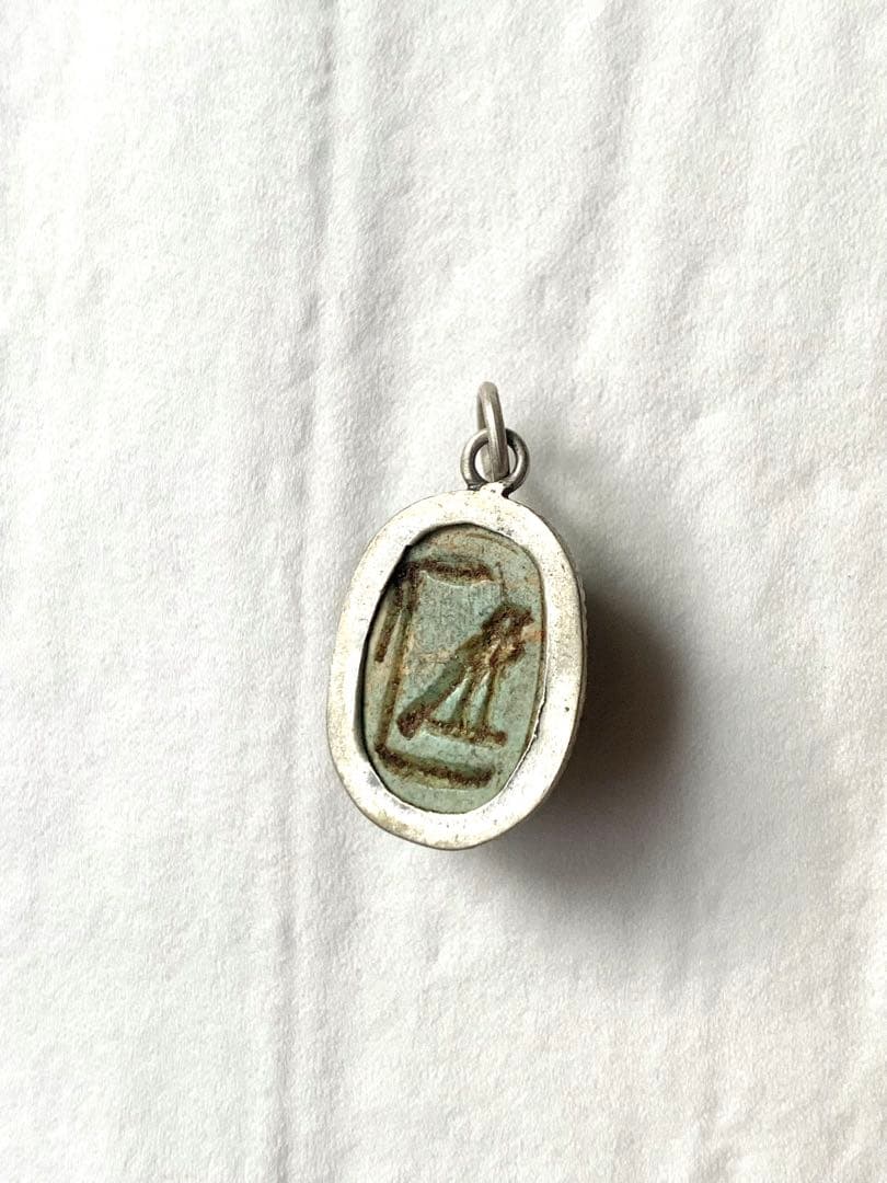 古代エジプト　副葬品　スカラベ　ファイアン　ガンダーラ　ウシャブティ　出土　根付