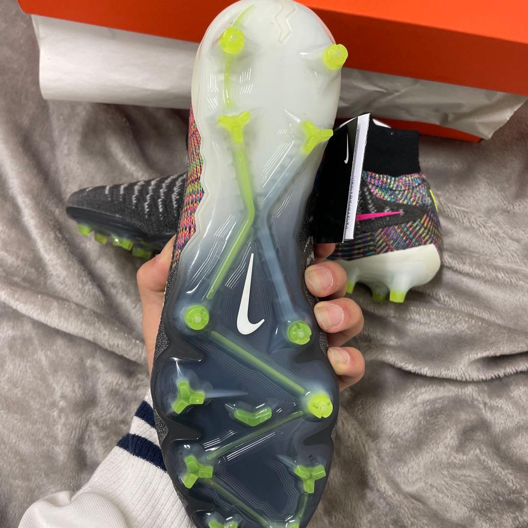 NIKEサッカースパイクファントム　25.5 agトップモデル新品未使用