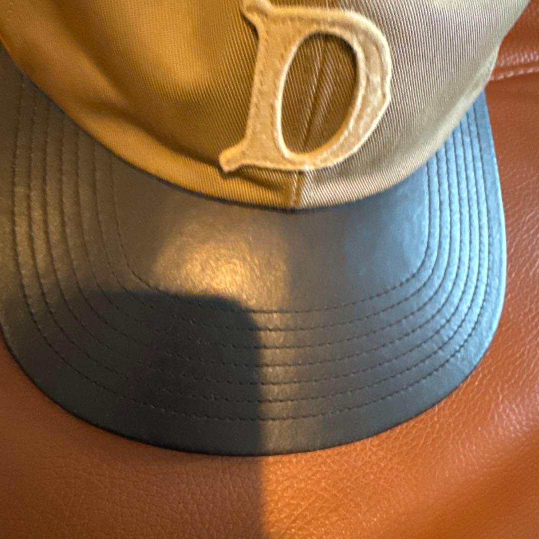 HWDOGベージュと黒レザー