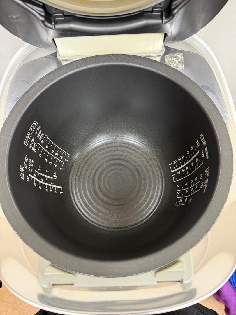 TOSHIBA 真空圧力IHジャー炊飯器RC-18VSN 1.8L 2019年製