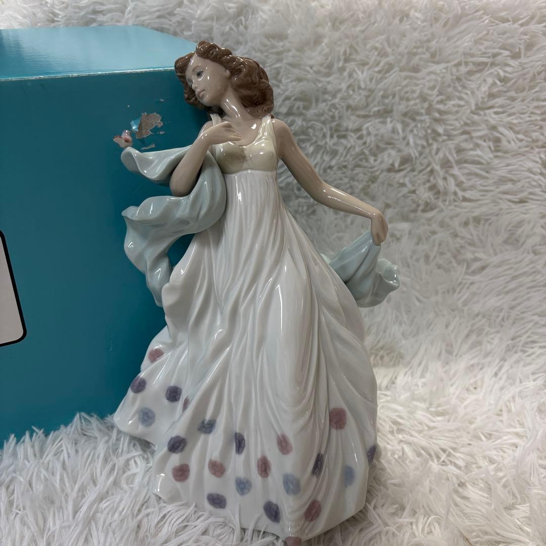 【未使用美品】夏のセレナーデ　リヤドロ　置物　箱あり