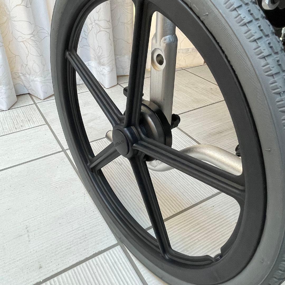 ♿️限定特価 介助式 立体3Ｄ構造で優しく腰を包む 軽量スリム 車椅子