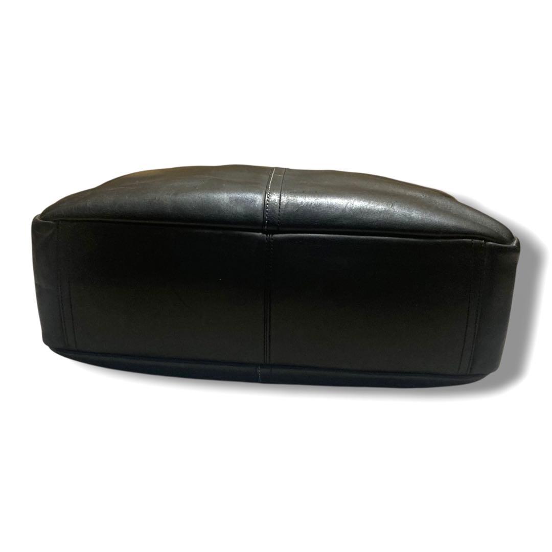 美品　コーチ　ビジネスバッグ　2way　A4収納可　エンボス　レザー　ブラック