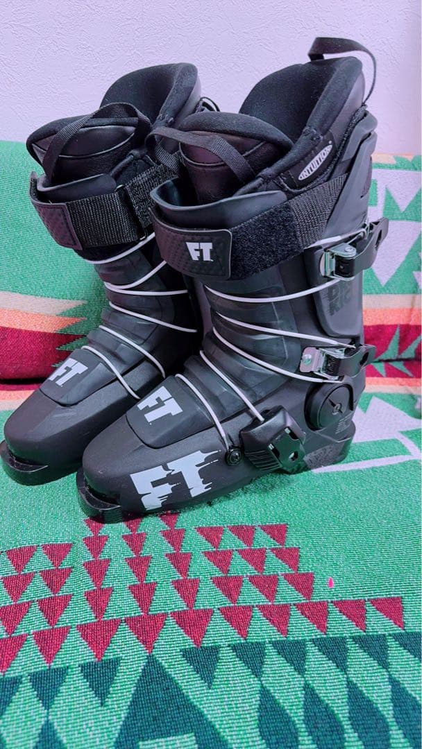 F T 23.5センチ　スキーブーツ