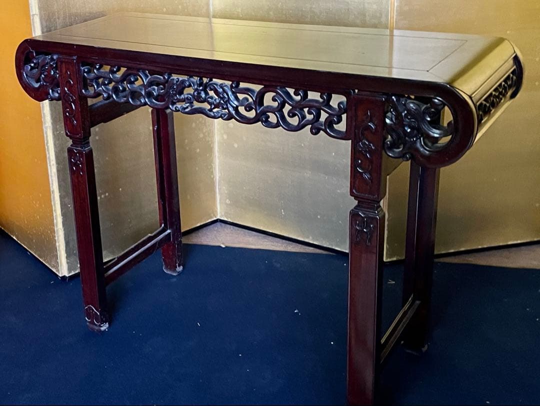 「母」 中国美術 龍唐草彫 祭壇 テーブル 19世紀～唐木 紫檀 飾り台 花台