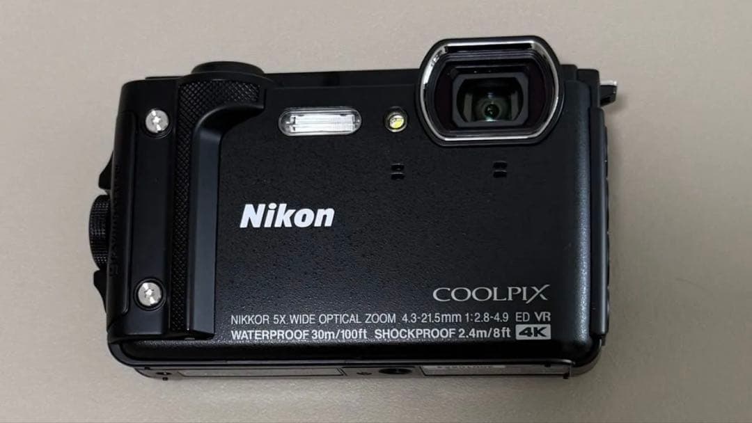 COOLPIX W300 （ブラック）カメラ