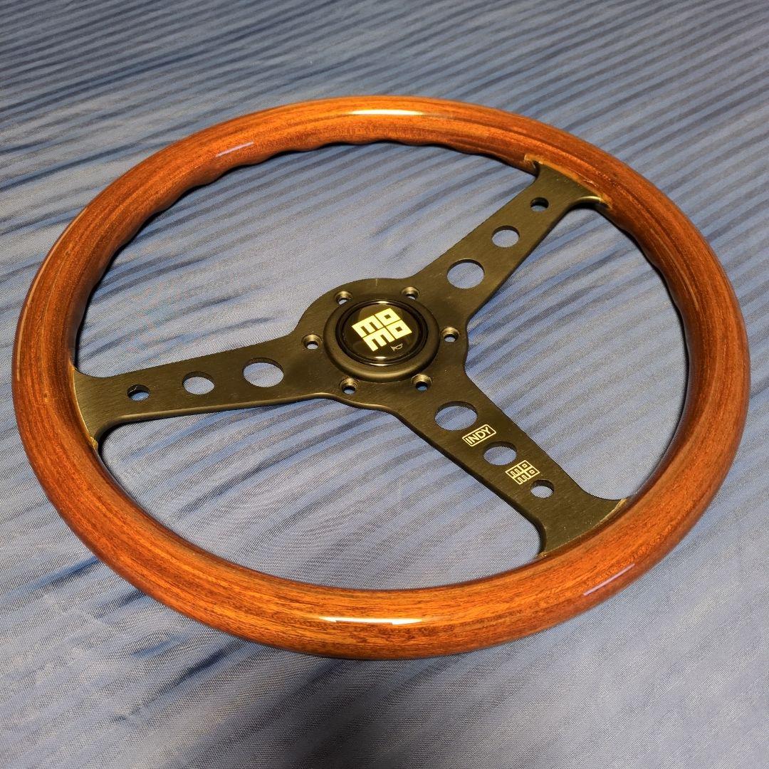 MOMO Heritage Line INDY HL-06 ステアリング 35Φ