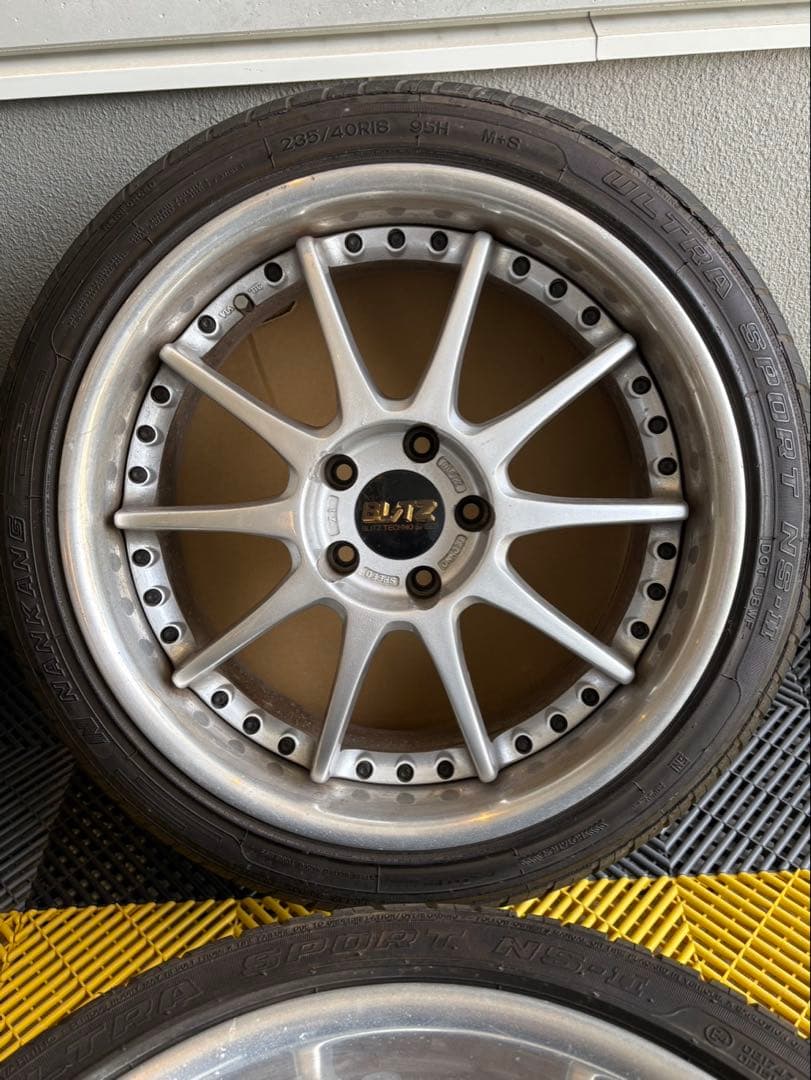 BLITZテクノスピードz1 18インチ8.5J +35 9.5J +38