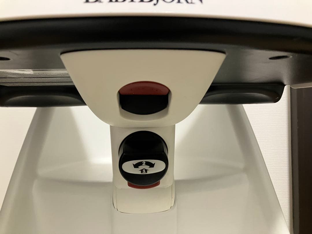 ベビービョルン　＊　ハイチェア　ホワイト