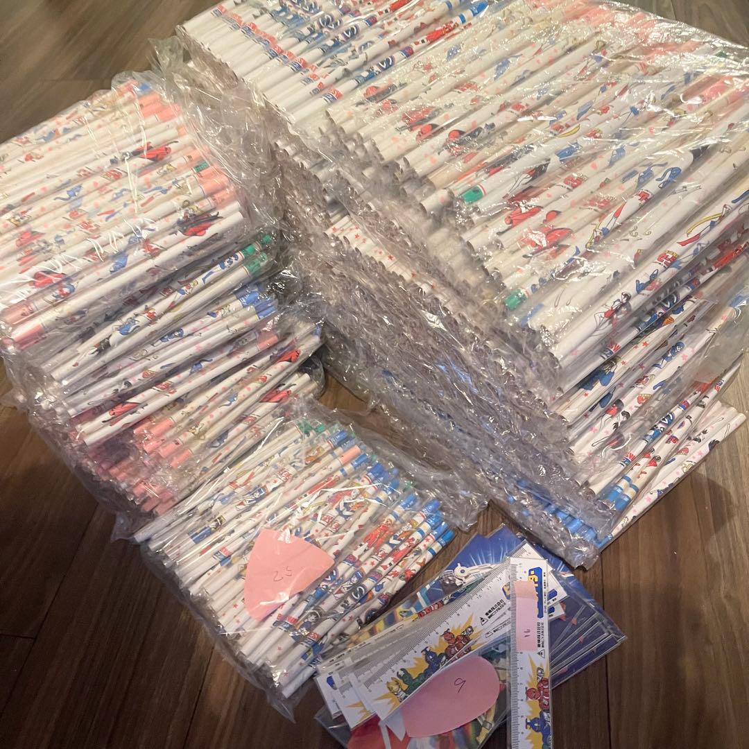 即購入OK! 鉛筆まとめて　セーラムーン　キャラクター柄鉛筆 セット 多数