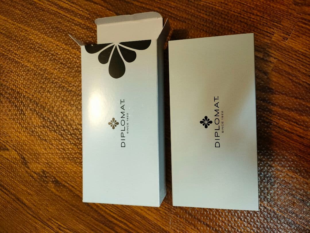 DIPLOMAT ボールペン ゴールド