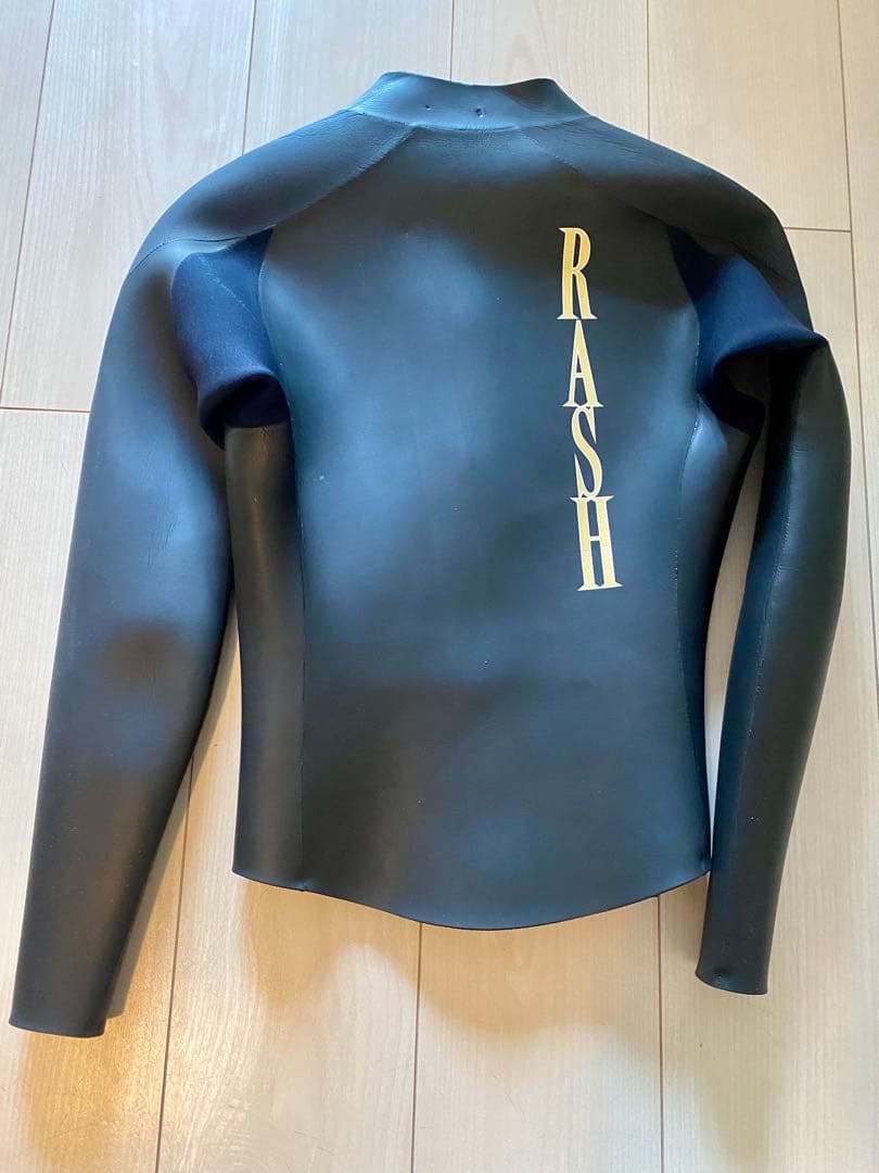 【美品】RASH★ブラック タッパー M