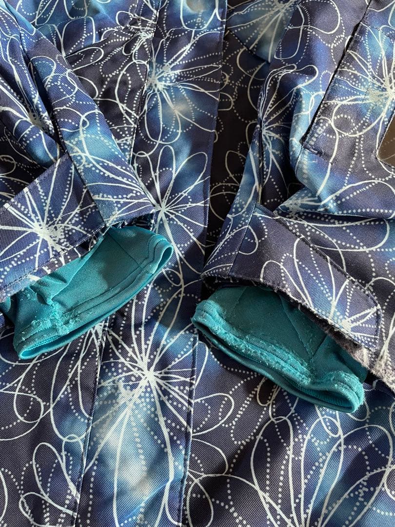 ゴールドウイン SASHIKO FLOWER スキーウェア上下セット　サイズXL