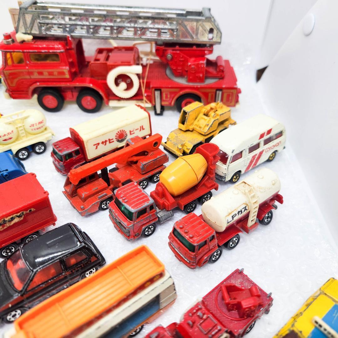 トミカ 日本製 セット トラック ダンプ スカイライン セドリック 消防車等