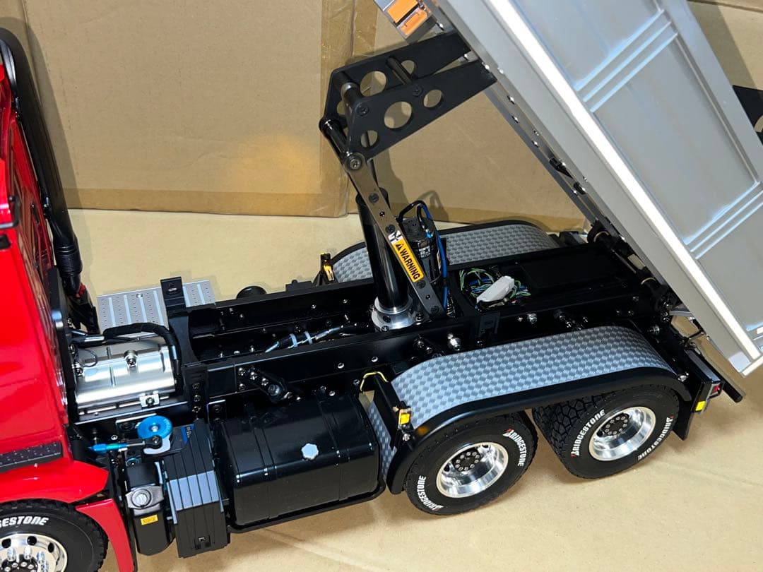 タミヤ アロクス 3348 6x4 ダンプトラック 完成品 安売り