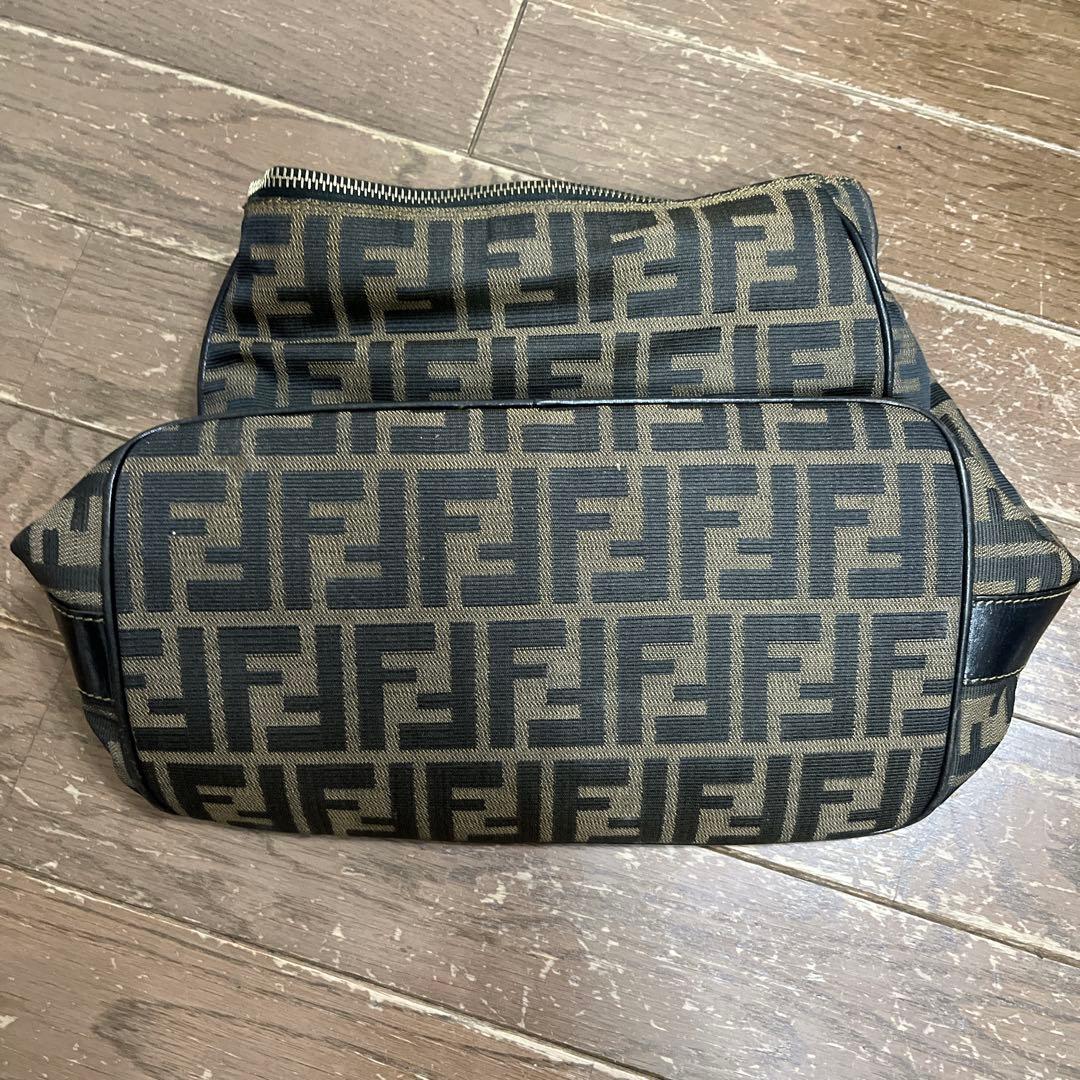 フェンディFENDI大きめワンハンドルバッグ ハンドバッグ　バニティバッグ