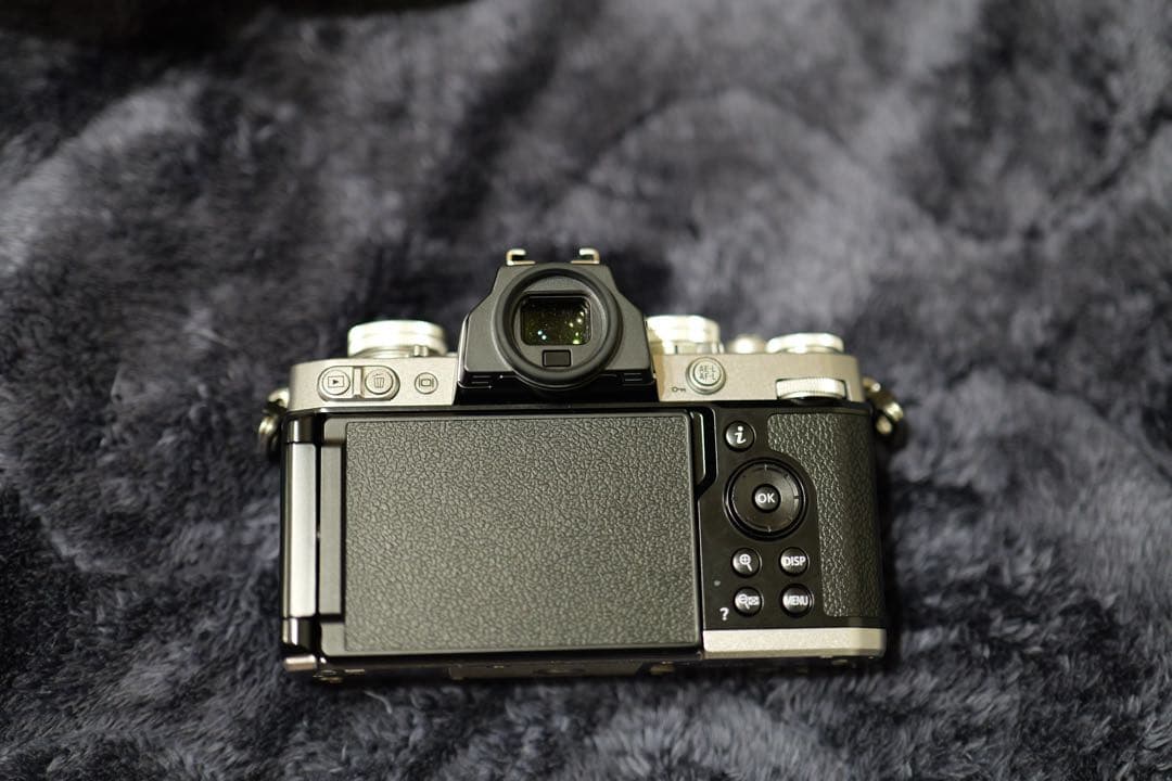 Nikon Z fc 16-50レンズキット　シルバー　2025年3月購入品