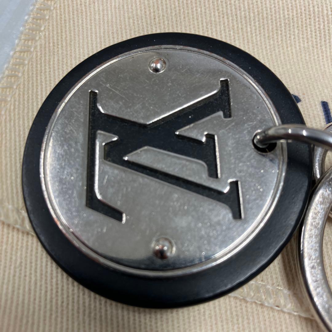 LOUIS VUITTON LVロゴ キーホルダー　LVサークル