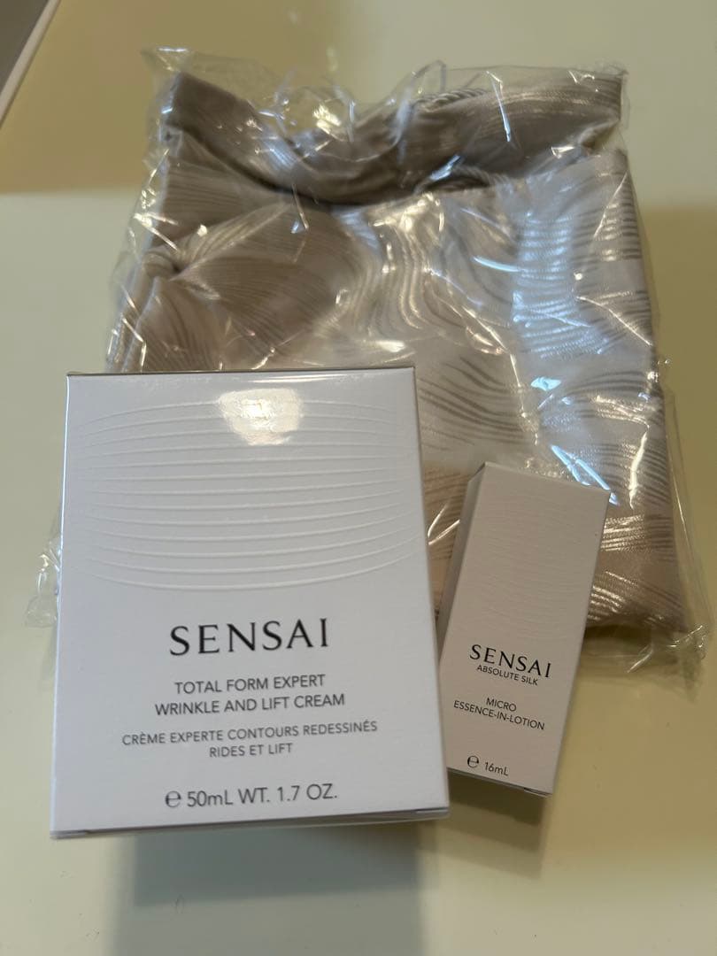 SENSAI トータルフォルムエキスパート、AS マイクロエッセンス 、巾着付き