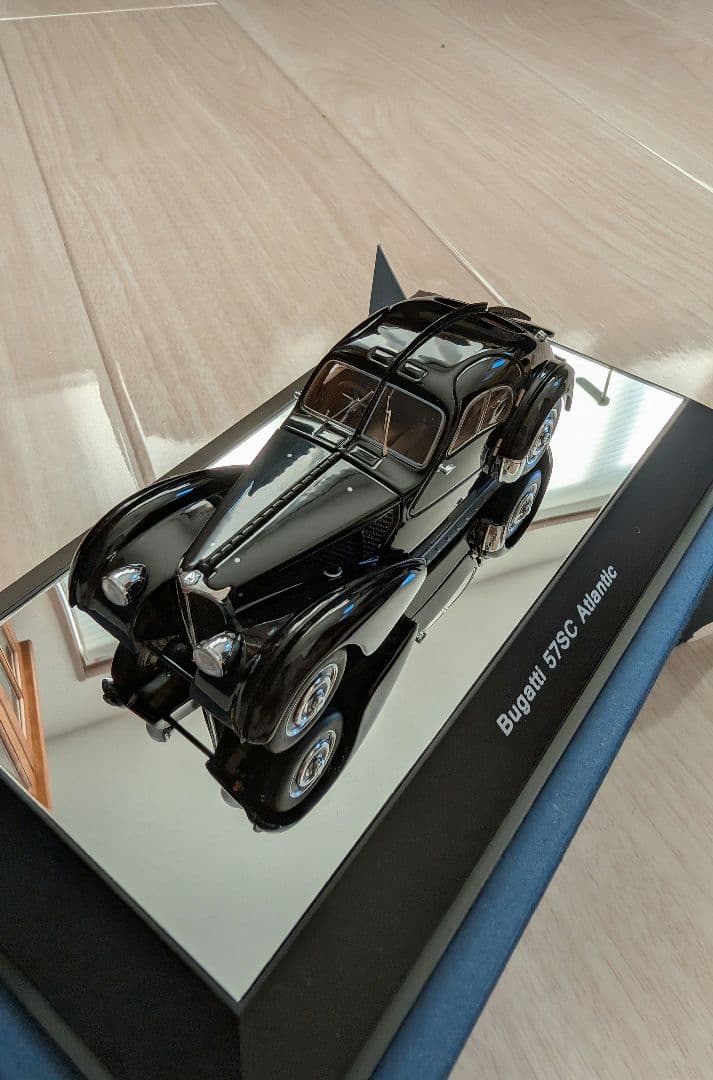 Bugatti 57SC Atlantic 黒色モデル