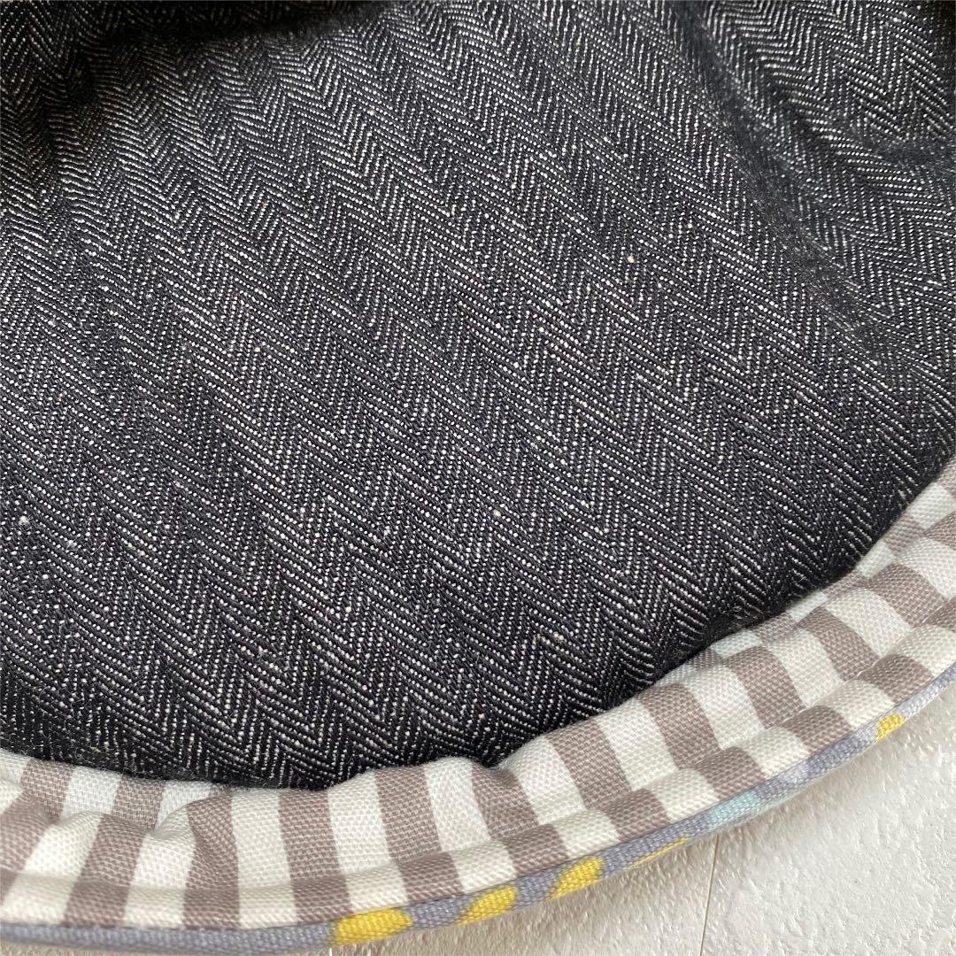 ハリネズミ寝袋　ソファーB