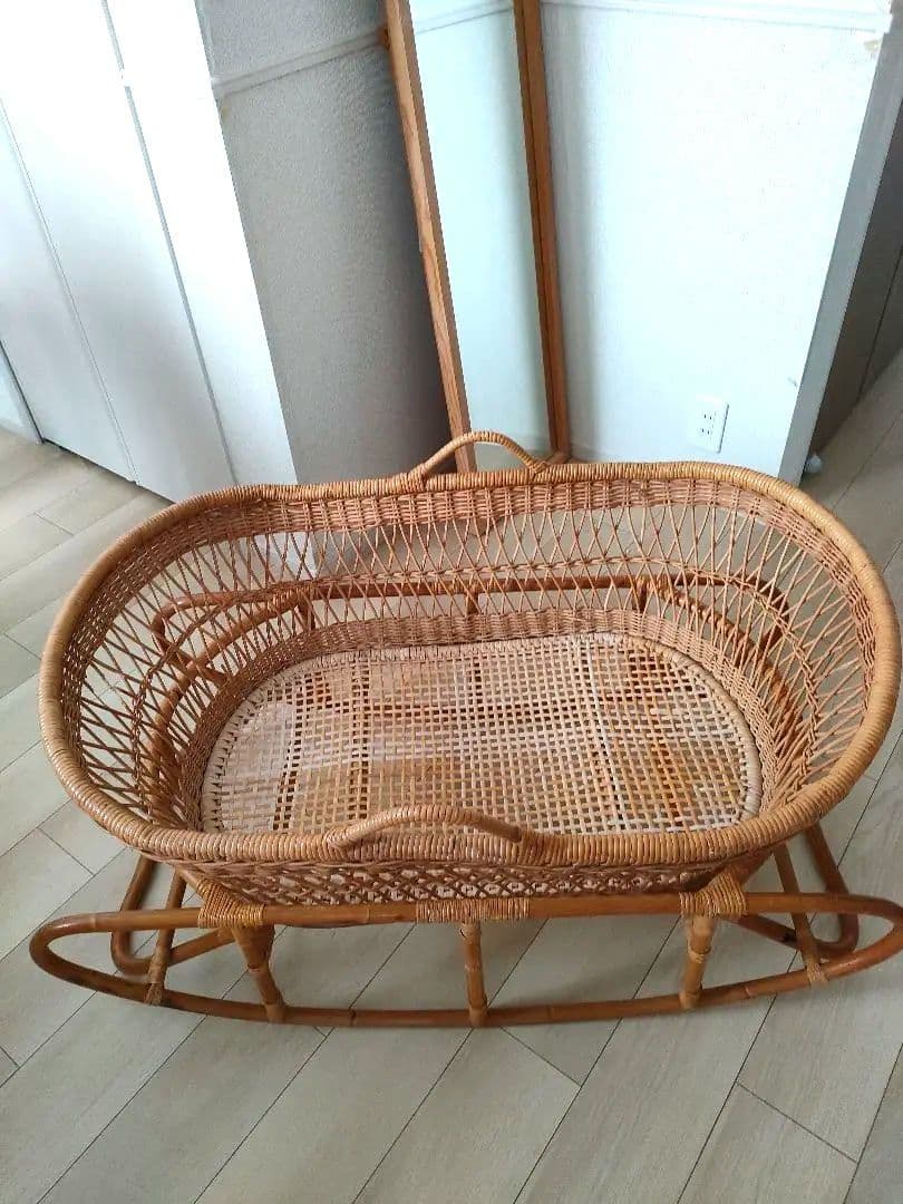 ベビーベッド　ゆりかご　ベビーバスケット　ラタン素材　ナチュラル　ヴィンテージ