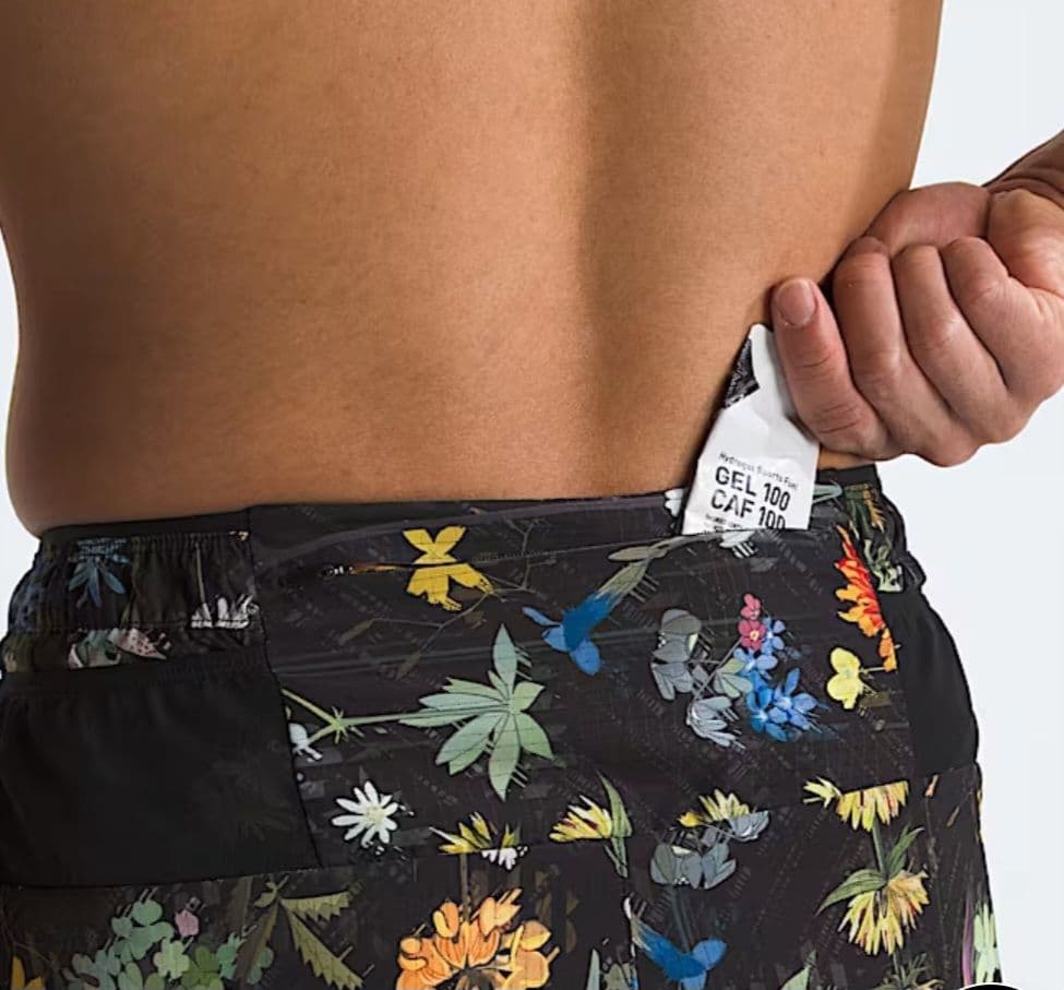 ノースフェイス花柄ショートパンツ 黒