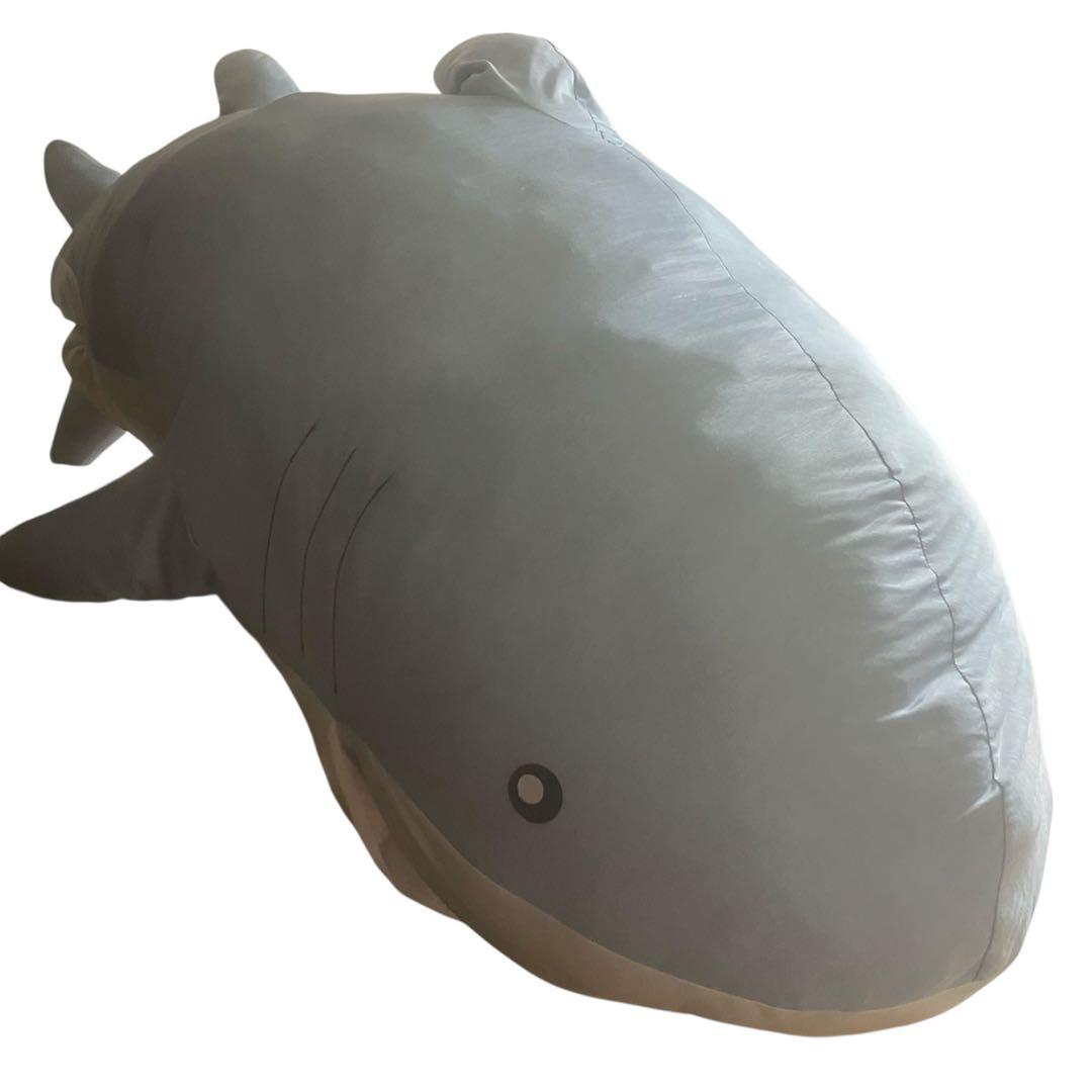 からだごとひんやり サメクッション ラージ ビバホーム