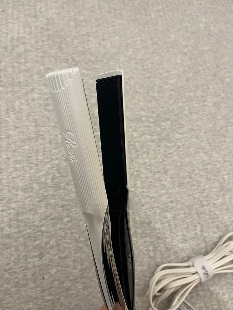 【美品】リファ ビューテックストレートアイロン