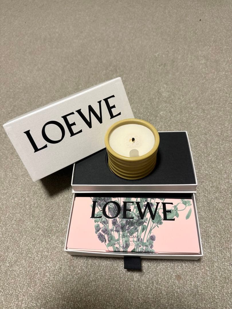 LOEWE クリーム色キャンドル