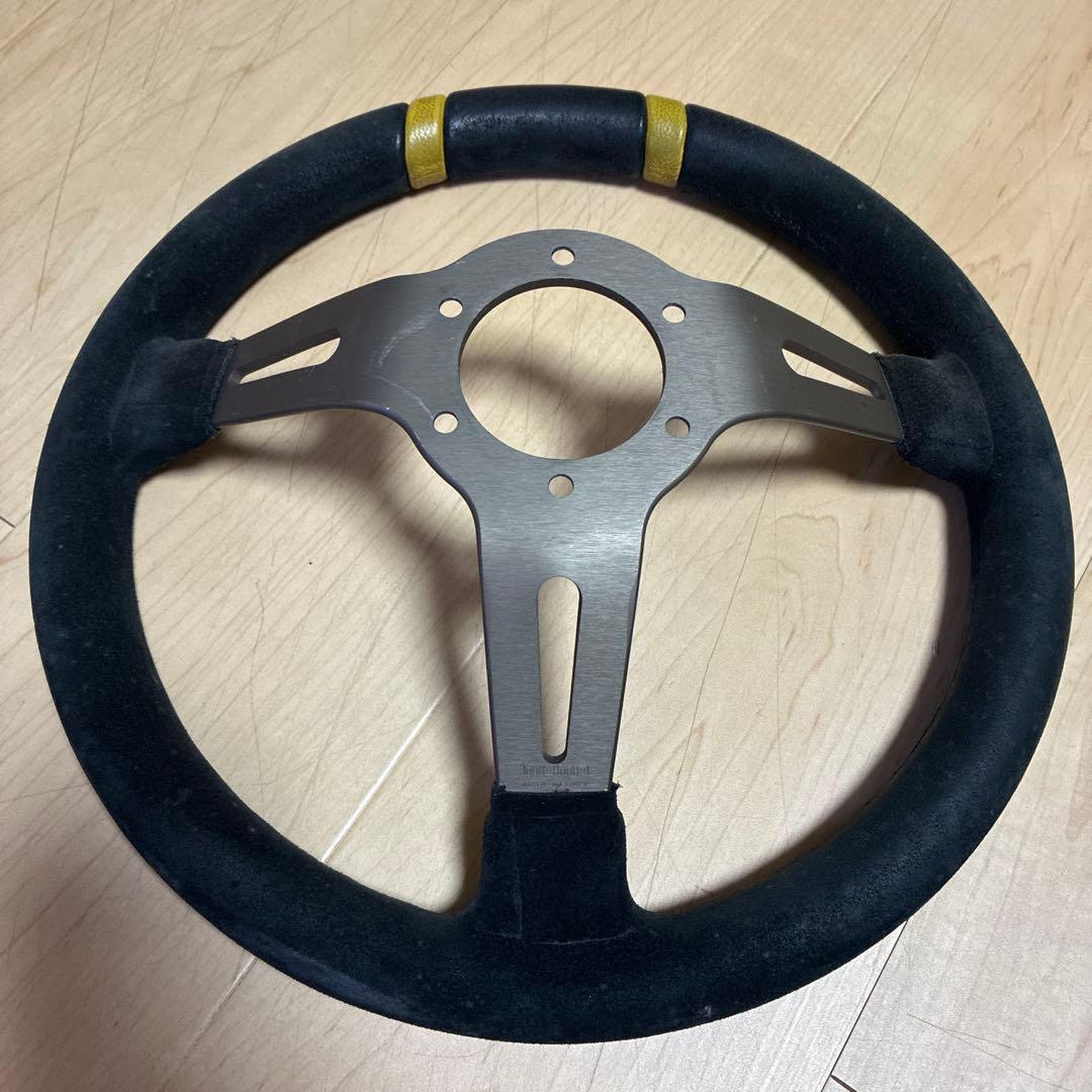 MOMO ステアリング ブラック/黄色330mm ドリフト　33パイ