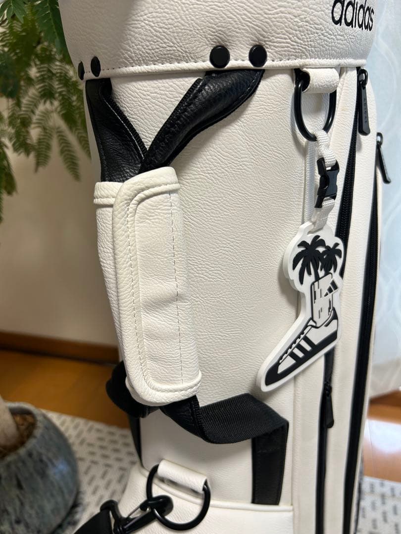 アディダスゴルフ キャディバッグ スタンド式 8.5型 4分割