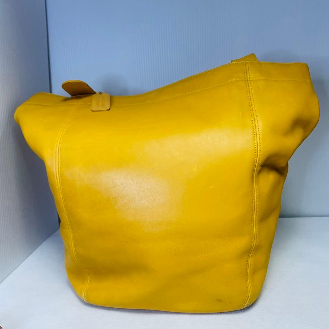 オールドCOACH コーチ　トートバッグ 黄色　レザー　ロゴチャーム付き
